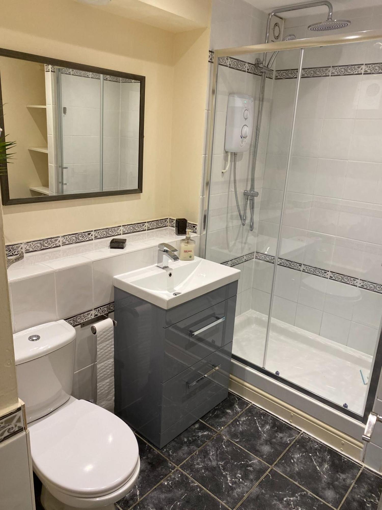 River Courtyard Apartment In The Heart Of Stneots Saint Neots Luaran gambar
