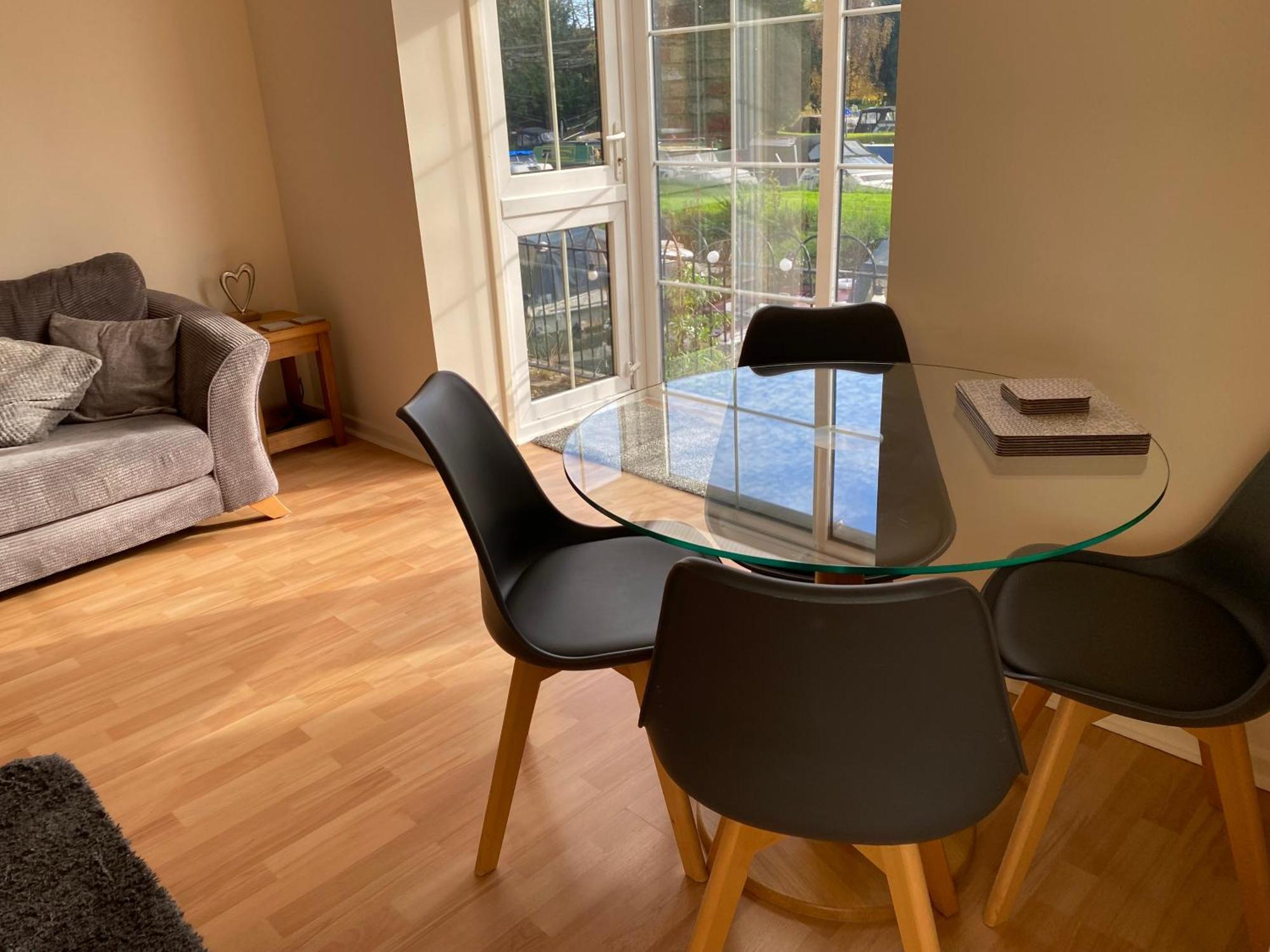 River Courtyard Apartment In The Heart Of Stneots Saint Neots Luaran gambar
